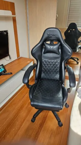 Vendo cadeira gamer seminova