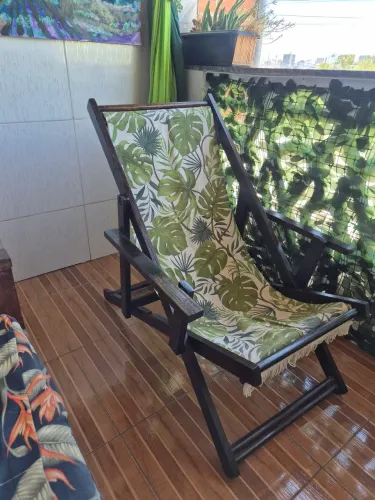 Espreguiçadeira de madeira 