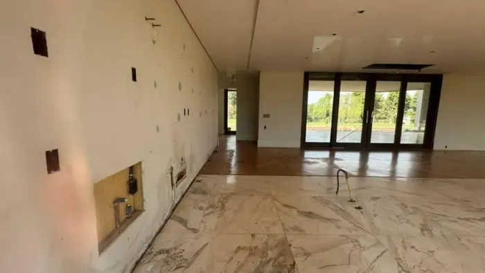 Casa em Condomínio 581m² | Foz do Iguaçu-PR | Village Golf Iguassu - DESOCUPADA - Próx. ao