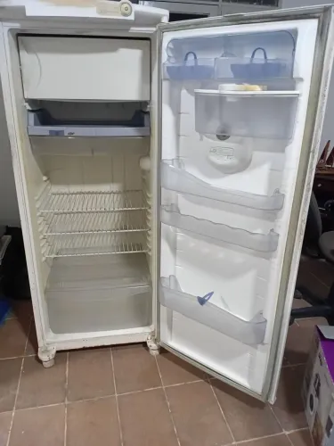 Geladeira gelando muito bem
