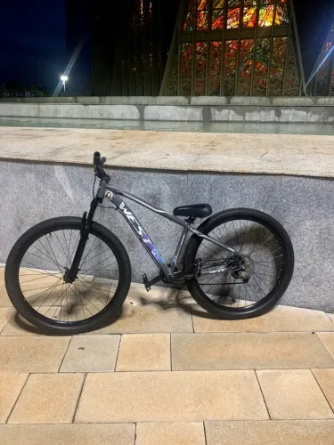 Vende-se bicicleta 