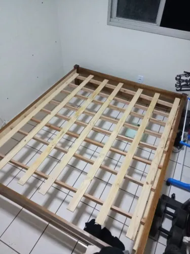 Base Cama de Madeira