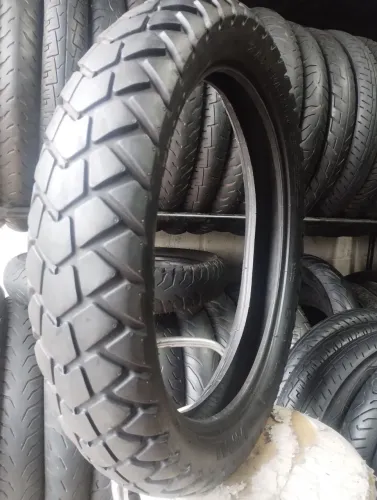 Pneu de moto 120/80-18