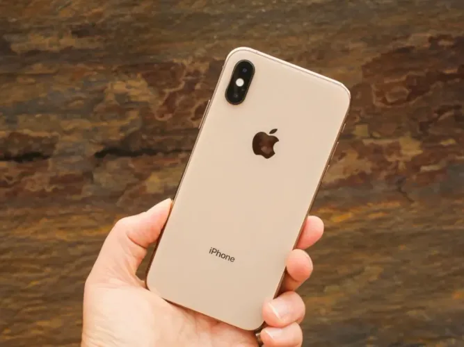 iPhone XS Dourado