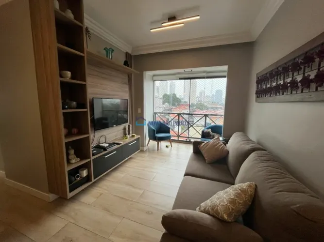 Apartamento à venda, com 3 quartos, 1 suíte, sacada e 2 vagas, na Chácara Inglesa.