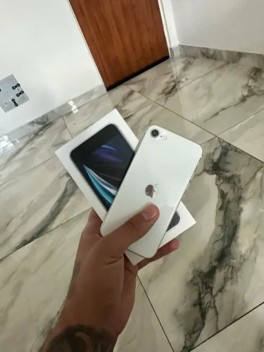 iPhone SE 2020 