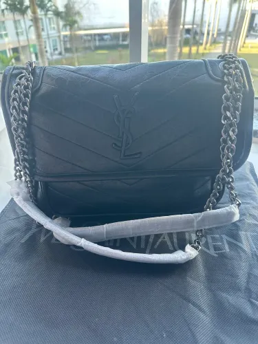 Saint laurent Large Niki - Nova em couro - acompanha todos os itens