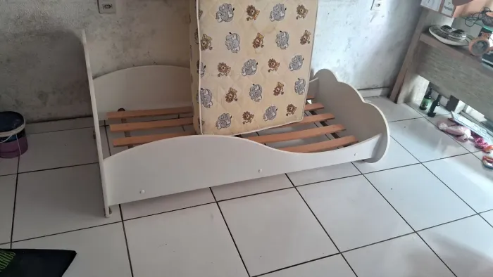 Cama infantil montessoriana