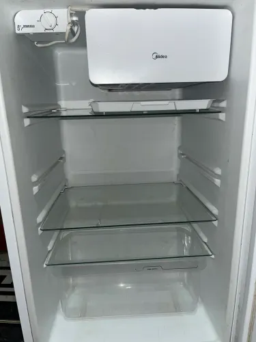 Frigobar Midea 124L Branco com Gaveta