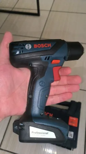 Parafusadeira/Furadeira Bosch A Bateria 12v GSR 1000 Smart Com Maleta Furadeira