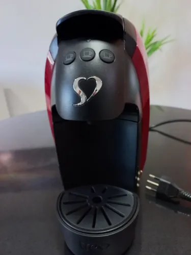 Cafeteira expresso 3 corações luna vermelha 127v