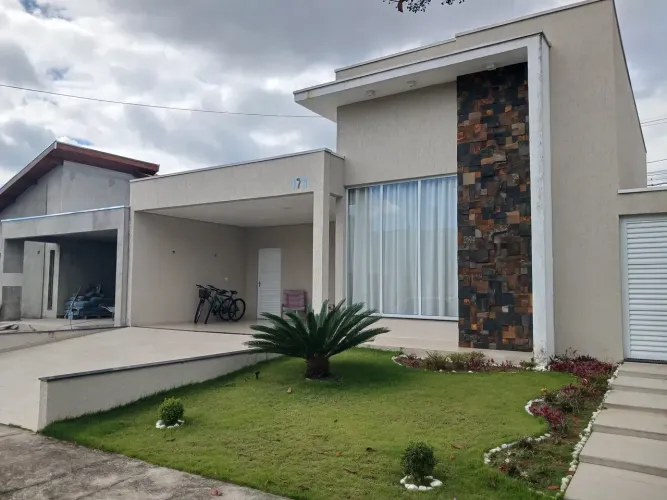 Linda casa em para venda em condomínio de Taubaté por R$ 1.240.000,00