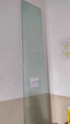 Prateleira de vidro laminado