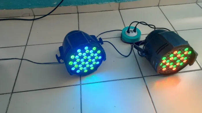 Vendo Par de Par LED Betopper LPC 007-H RGB Wash DMX - DJ/Festa/Igreja