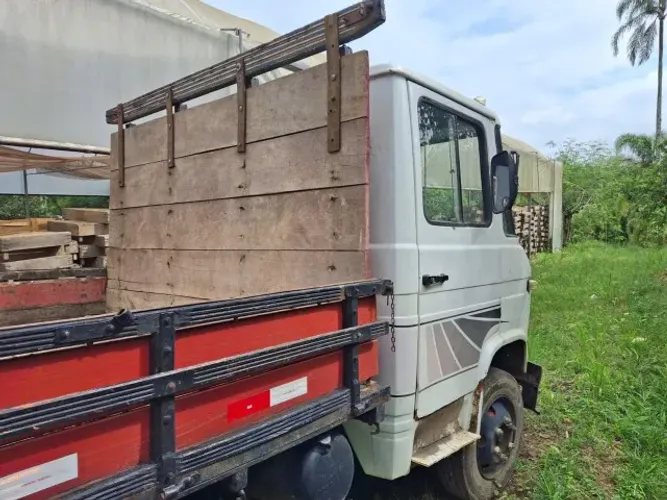 CAMINHÃO MERCEDES BENS ANO 1979 MODELO 608D
