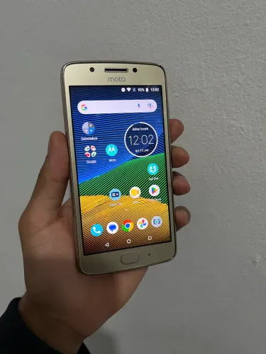 Celular Moto G5
