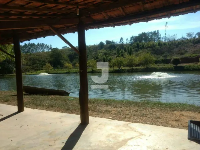 Sítio à Venda - Chácara Brumado, Amparo - 180m2 - 2 Quartos