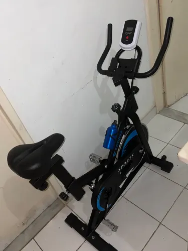 Bicicleta Ergométrica Spinning Profissional Fittviva - Roda de Inércia 20kg (Seminova)