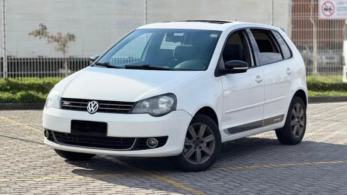Volkswagen Polo Sportline 2.0 MI Total Flex 8V 5P 2013