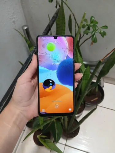 Samsung Galaxy A31 Dual SIM 128GB - Tela trincada toda funcionando (Aberto a negociação)