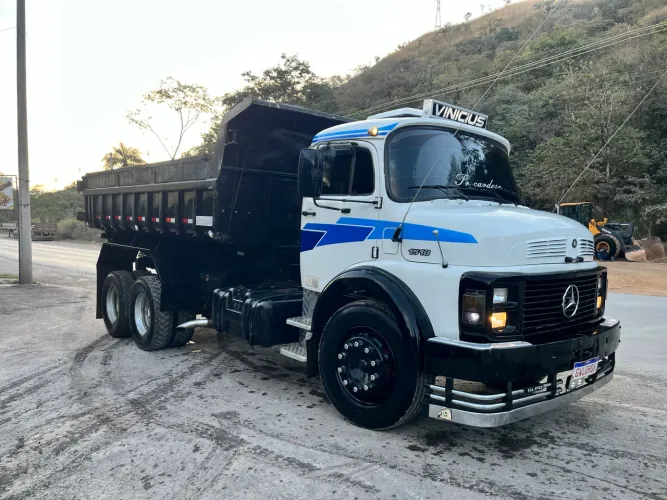     MB 1518 Truck Basculante 