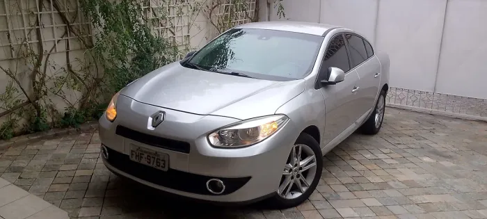 Renault Fluence Sedan Privilège 2.0 16V Flex AUT 2013