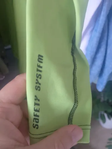 Camisa flutuadora