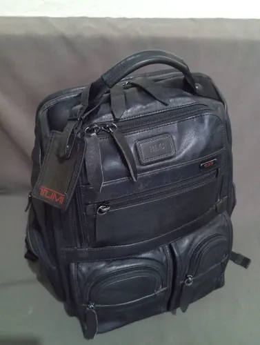 MOCHILA DE COURO LEGÍTIMO TUMI