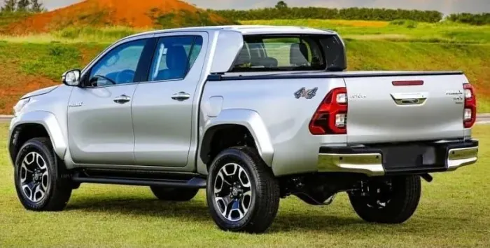 Toyota Hilux CD SRX Plus 4X4 2.8 TDI Die. Aut. 2025