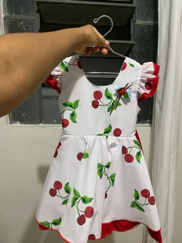 Vestido cerejinha festa