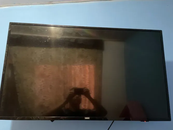 Vende-se TV Philips 42 Polegadas