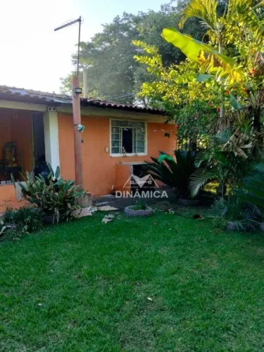 Chácara com 2 dormitórios à venda, 1000 m² por R$ 200.000,00 - Lago - Conchal/SP