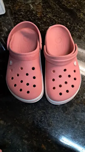 Crocs Original Tam m4/w6 nos Estados Unidos