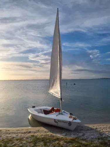 Barco a vela (veleiro tropical) - não é dingue (leia todo anúnio)