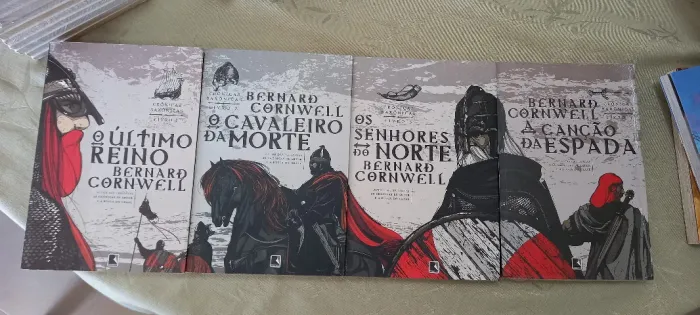 Crônicas saxônicas Bernard Cornwell Vol.1-4