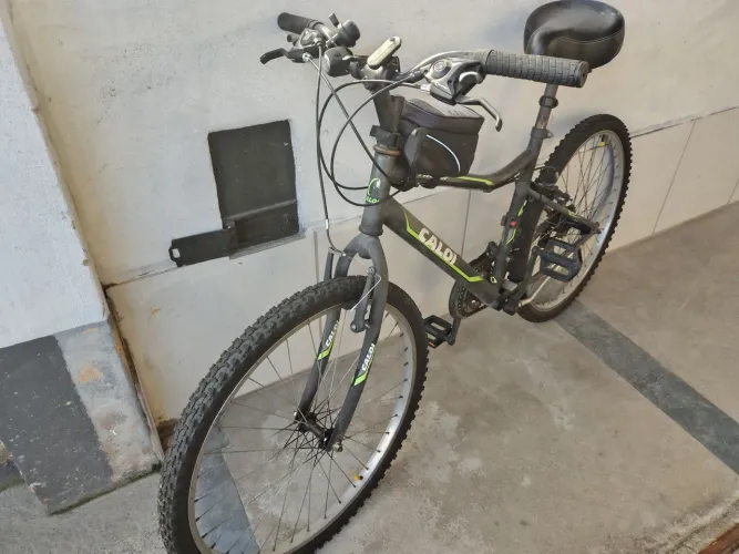 Bicicleta CALOI em perfeito estado