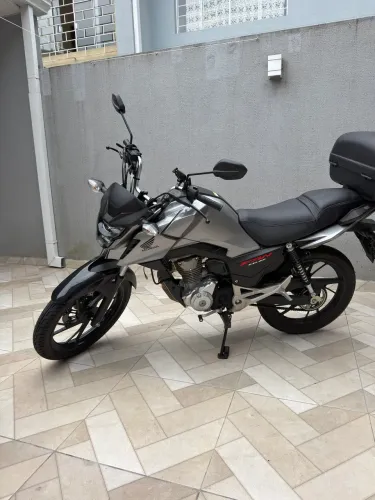 Honda CG Fan 160 26/26 - baixa km