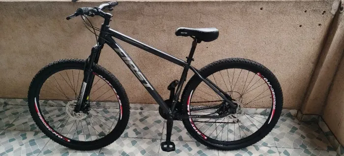 Bicicleta Aro 29 Alumínio Shimano + Pneu Extra (Semi-nova)