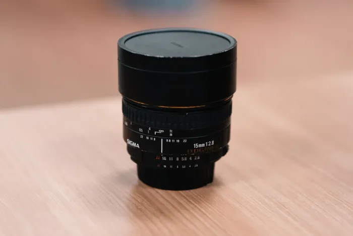 Lente Sigma 15mm F2.8