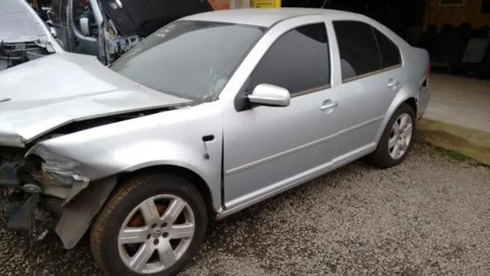 Volkswagen Bora 2.0 2010 Flex - vendido em peças