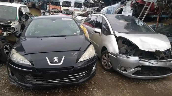 Sucata Peugeot 408 para peças em geral 