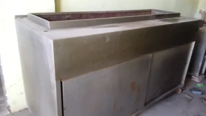 Vendo churrasqueira galeteira carvão para assar frango ou galeto