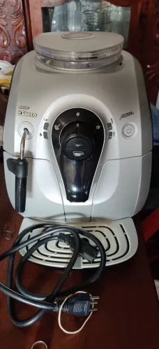 Máquina café expresso Philips Saeco na caixa 