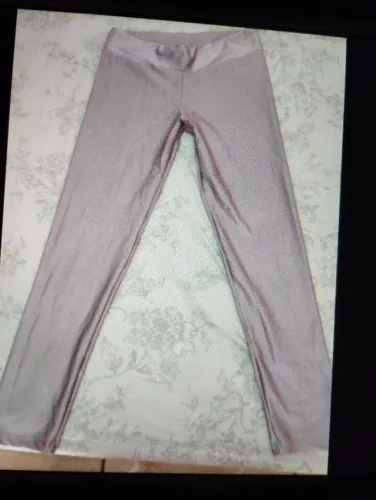 Calças legging e bailarinas 
