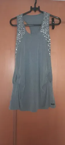 Camiseta Cinza com Paetês