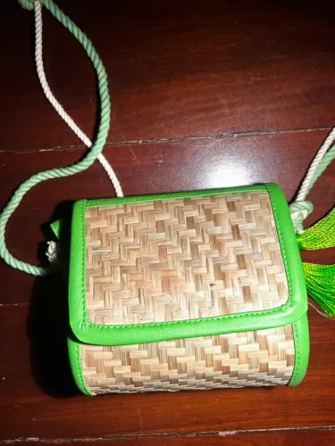 Bolsa Renner nova