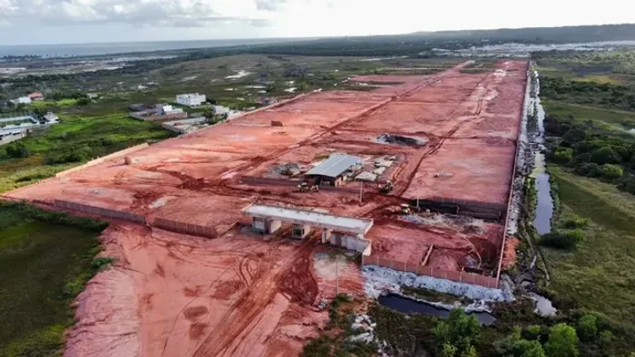 Lote de repasse no Condominio Reserva do Atlantico - Francês