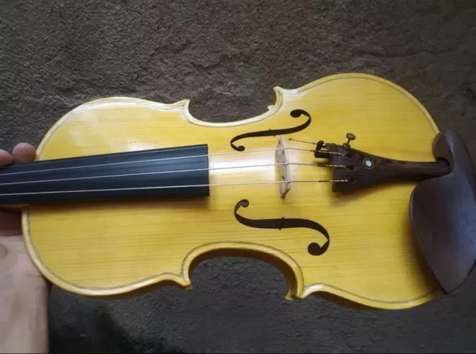 Violino 4x4 de oficina -Lutheria