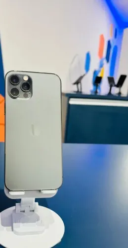 iPhone 12 Pro Semi-Novo 128 Gigas Grafite Saúde de Bateria 80% Impecável