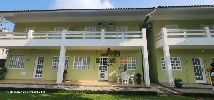 Boracéia, São Sebastião - Linda Casa à Venda em Condominio Fechado !
